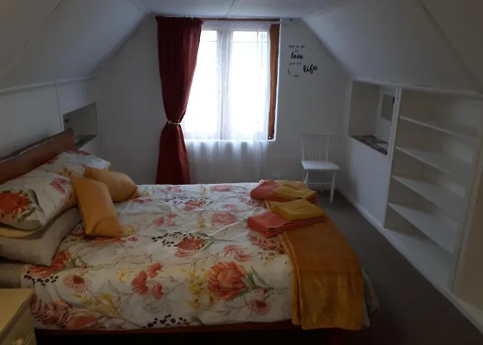 See Akker Cottage